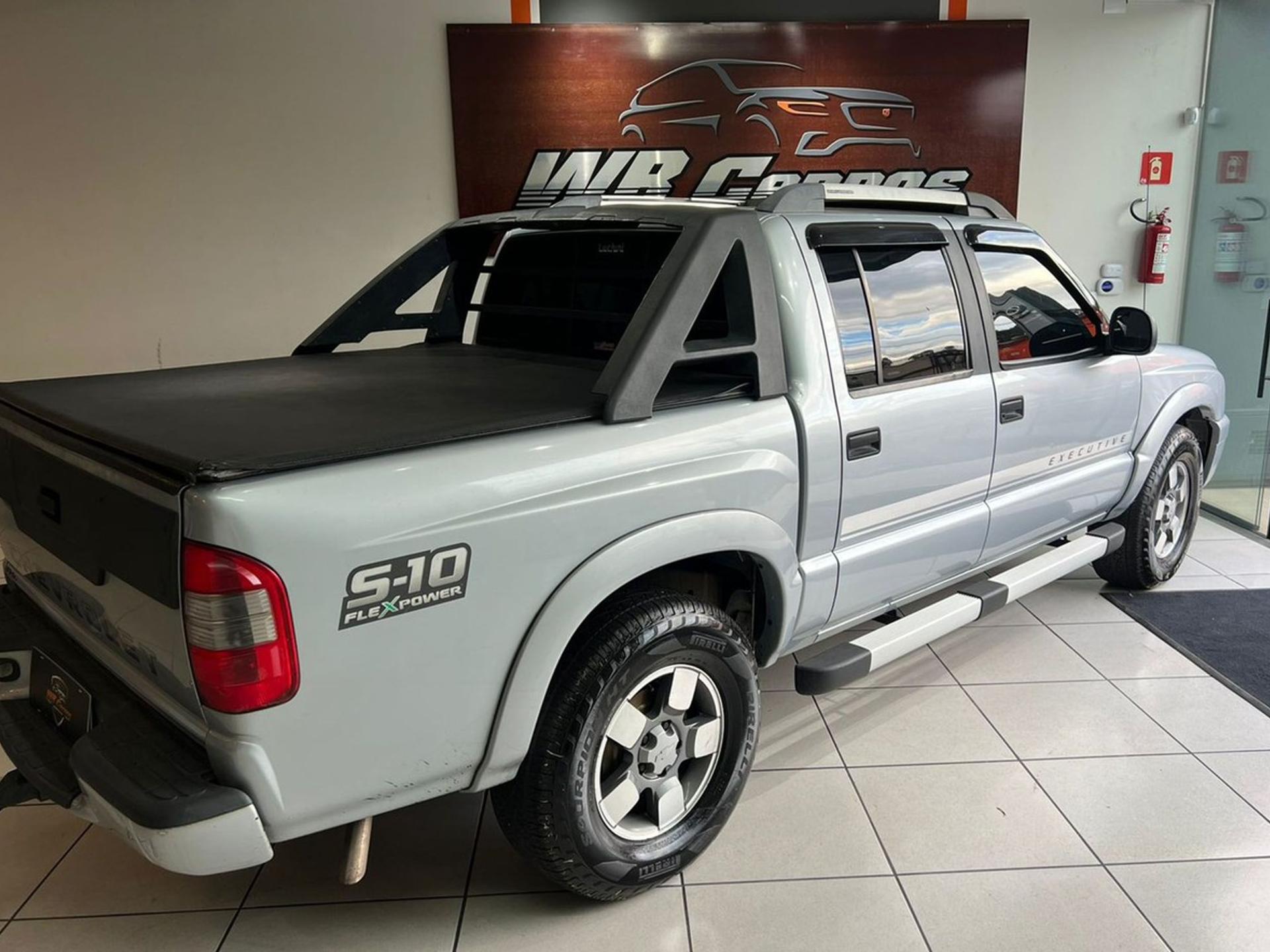 GM - Chevrolet S10 2.4 MPFI EXECUTIVE 4X2 CD 8V FLEX 4P MANUAL