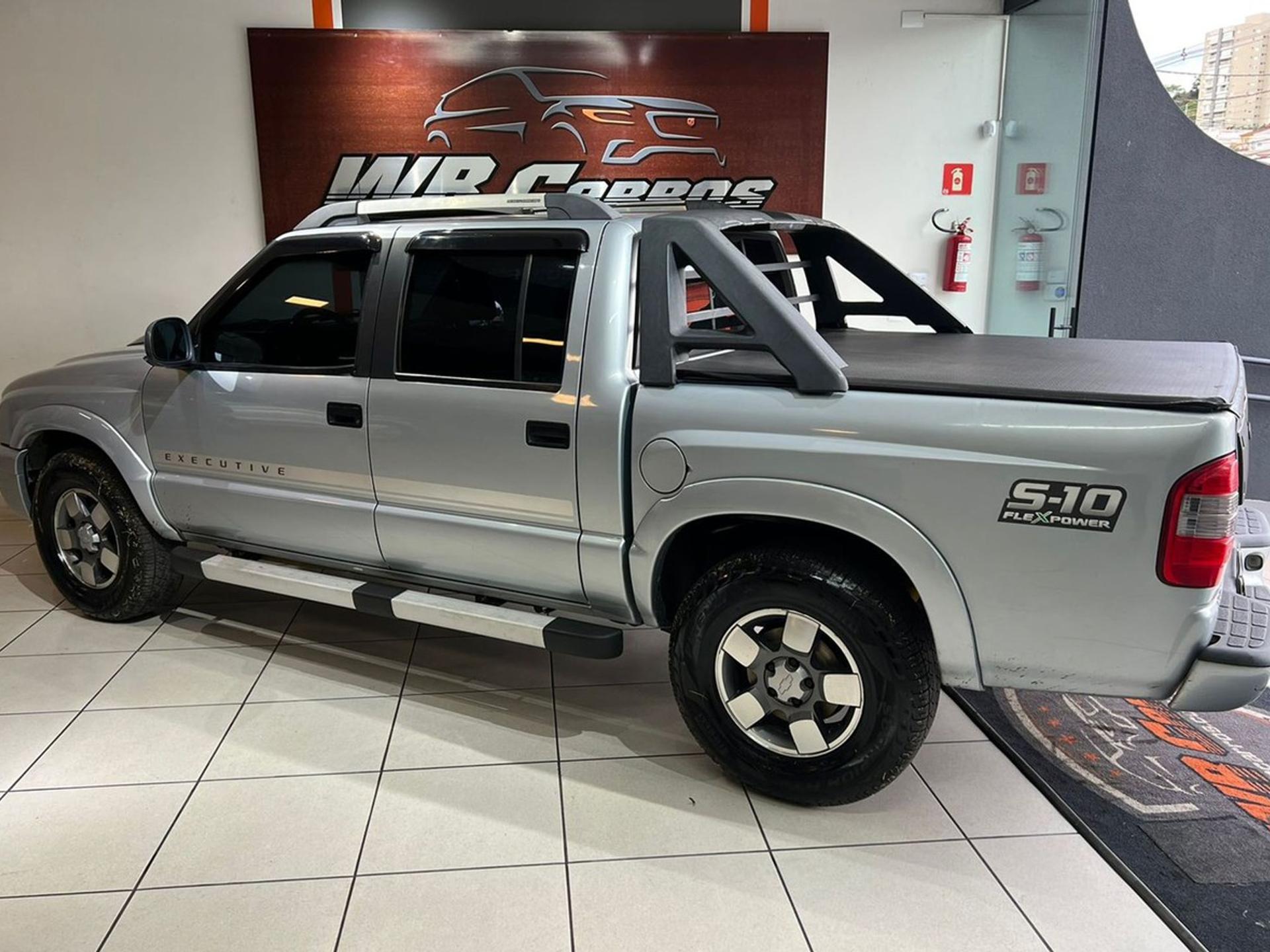 GM - Chevrolet S10 2.4 MPFI EXECUTIVE 4X2 CD 8V FLEX 4P MANUAL